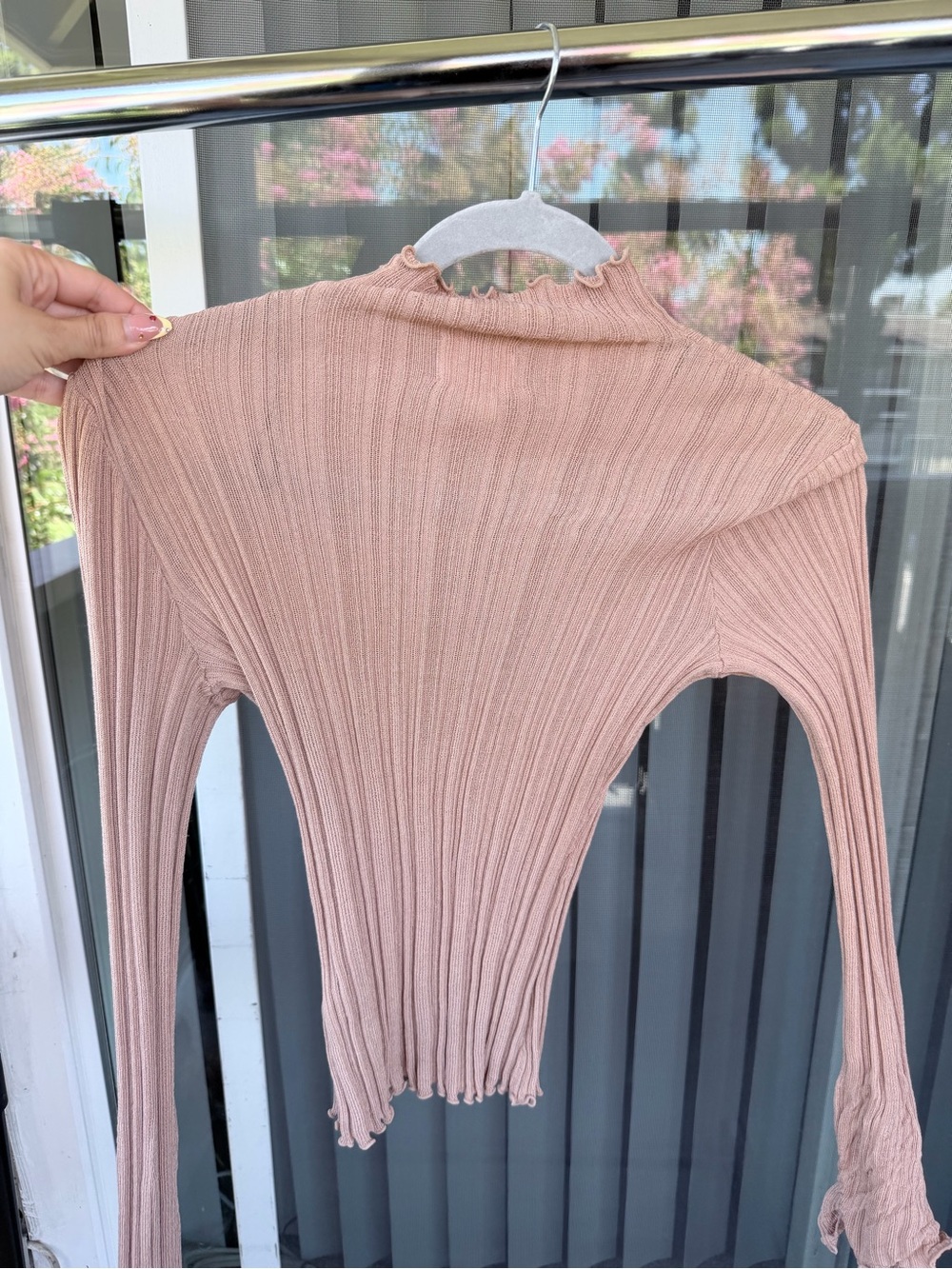 H&M Ribbed Mock Neck Sweater in Dusty Pink